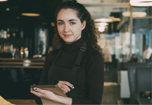 Évolution de carrière : passer de serveur à directeur d’hôtel